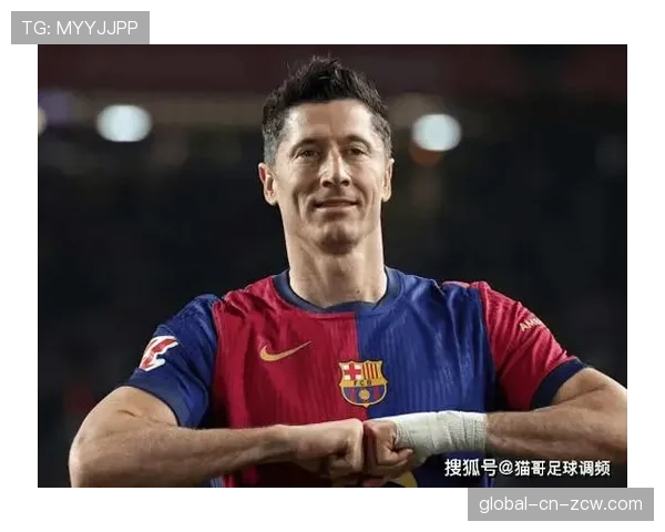 巴萨2-1逆转皇家社会，莱万多夫斯基打入由门将发起的长传反击进球